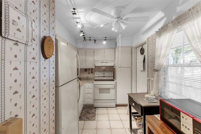 APT-103 - 3000 S Course Dr, Condo with 2 bedrooms, 2 bathrooms and null parking in Pompano Beach FL | Image 4
