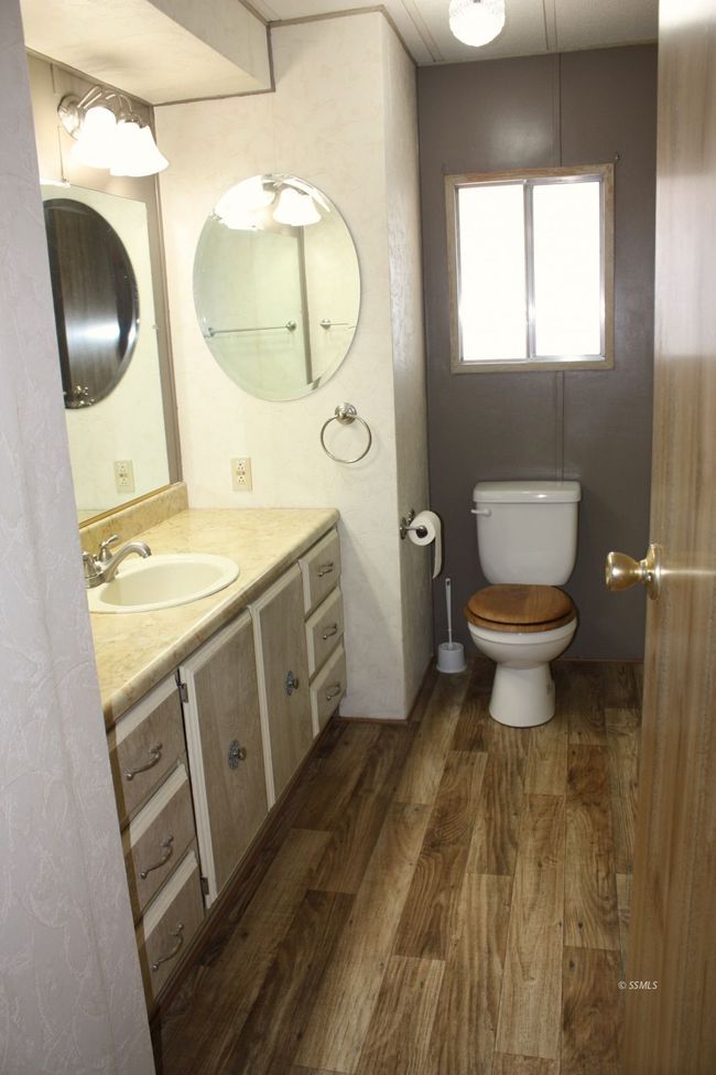 Full Bath | Image 6