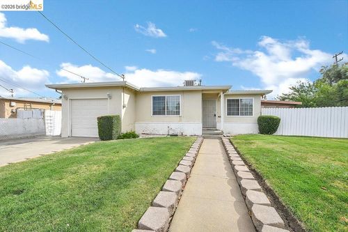 901 Carpino Ave, Pittsburg, CA, 94565-3915 | Card Image