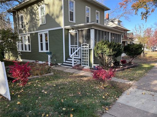 209 5th Ave Nw, Mount Vernon, IA, 52314-1226 | Card Image