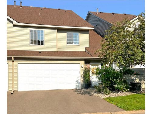 2352 Oakridge Cir, Hudson, WI, 54016-9123 | Card Image