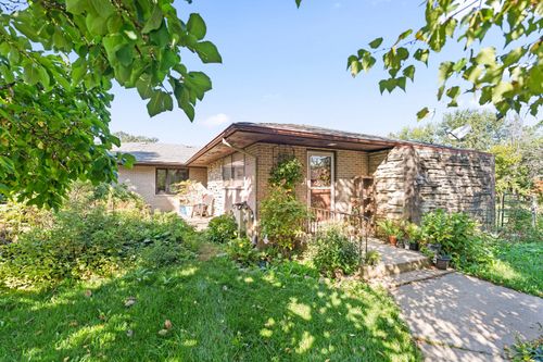 4104 Alden Rd, Woodstock, IL, 60098-9711 | Card Image