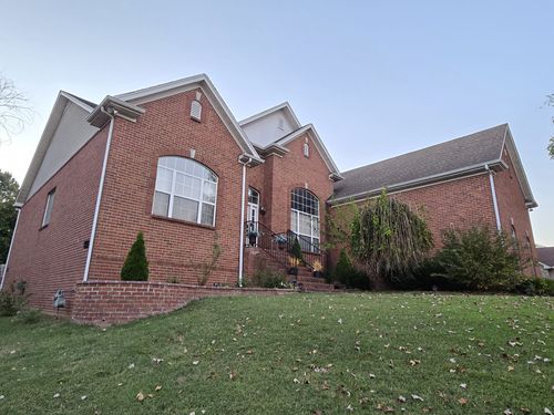 830 Loretta Dr, Goodlettsville, TN, 37072-3160 | Card Image
