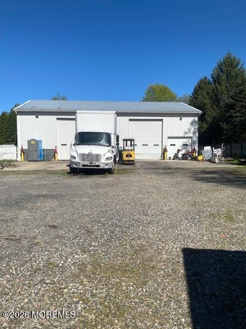 575 Wyckoff Mills Road, Howell, NJ, 07731 | Card Image
