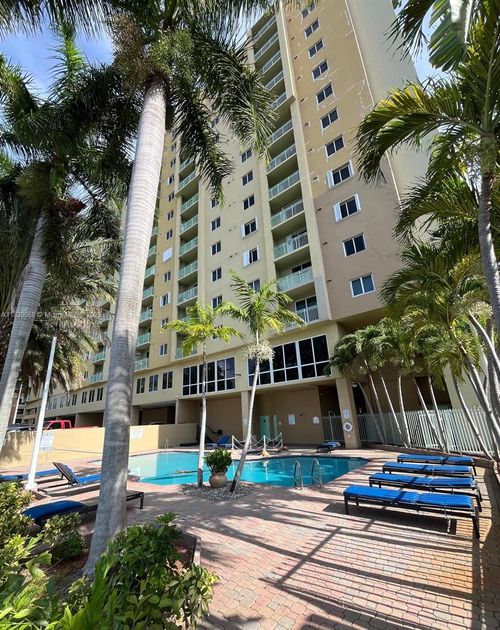 913-3500 Coral Way, Miami, FL, 33145 | Card Image