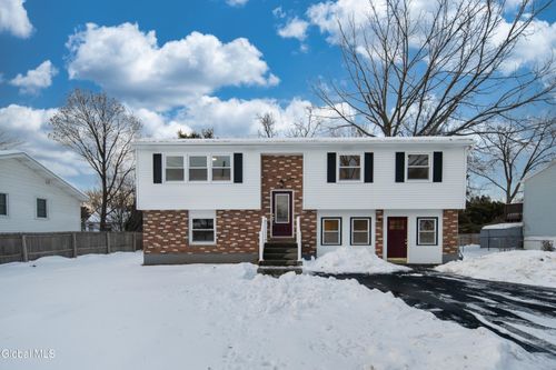 269 3rd Ave Ext, Rensselaer, NY, 12144-5604 | Card Image