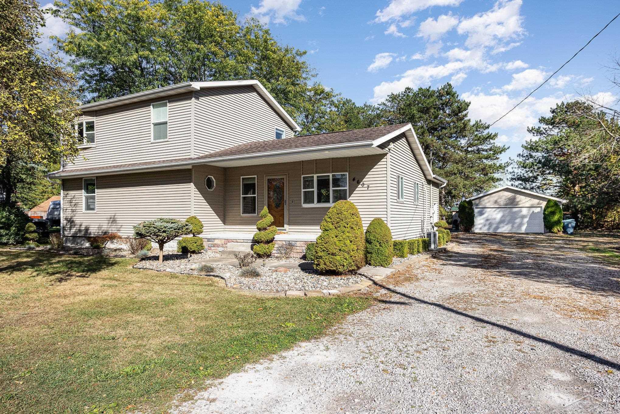 11 Mile Rd, Auburn, MI 48611