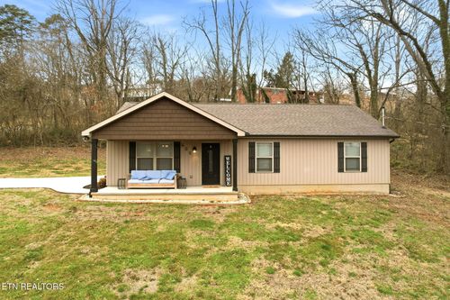 400 Marshall St, Clinton, TN, 37716-2943 | Card Image