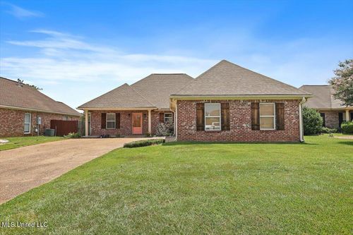 328 Red Cedar Dr, Brandon, MS, 39047-4514 | Card Image