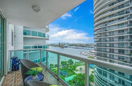 apt-2011-1800 N Bayshore Dr, Miami, FL, 33132-3227 | Card Image