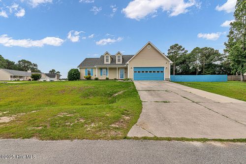 201 Ross Ct, Sneads Ferry, NC, 28460-6826 | Card Image
