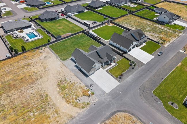 6537 Lazy B Dr, Home with 5 bedrooms, 4 bathrooms and null parking in Pasco WA | Image 45