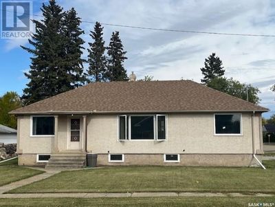 222 Crawford Ave E, House other with 3 bedrooms, 2 bathrooms and null parking in Melfort SK | Image 1