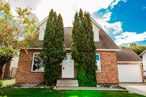7826 103 Street, Grande Prairie, AB, T8W1H4 | Card Image
