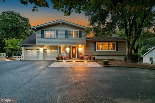 2315 Fairway Rd, HUNTINGDON VALLEY, PA, 19006-5619 | Card Image