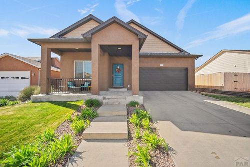 3012 Prairie Hawk Ln, Pueblo, CO, 81005-4038 | Card Image