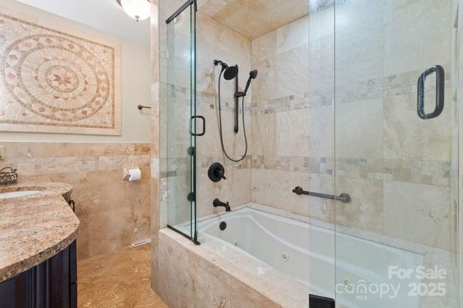 188 Echo Dr, House other with 3 bedrooms, 3 bathrooms and null parking in Laurel Park NC | Image 20