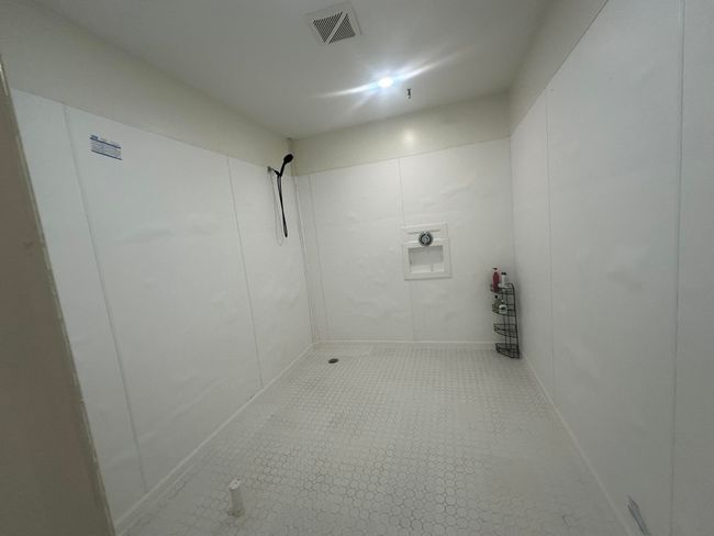 Shower | Image 6