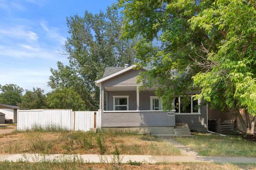 454 12 St Se, Medicine Hat, AB, T1A1V8 | Card Image
