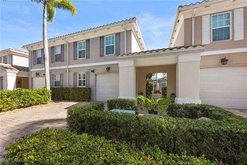 5561 Cove Cir, NAPLES, FL, 34119-9530 | Card Image