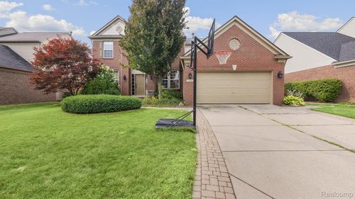 7164 Millrock Ave, Shelby Twp, MI, 48317-2380 | Card Image
