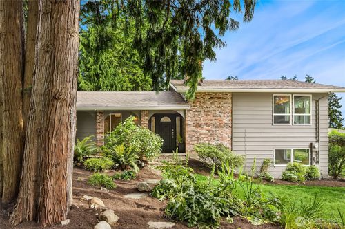 10376 Ne Winthers Road, Bainbridge Island, WA, 98110 | Card Image