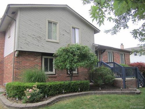 42039 Merrimac Cir, Clinton Township, MI, 48038-2283 | Card Image