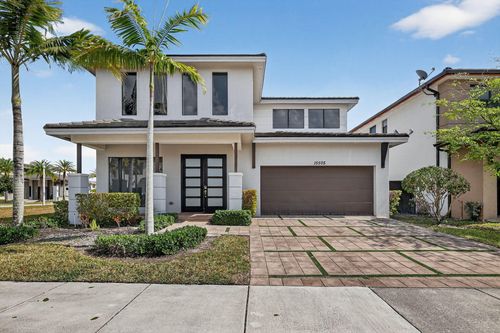 15505 Nw 89th Ct, Miami Lakes, FL, 33018-1405 | Card Image