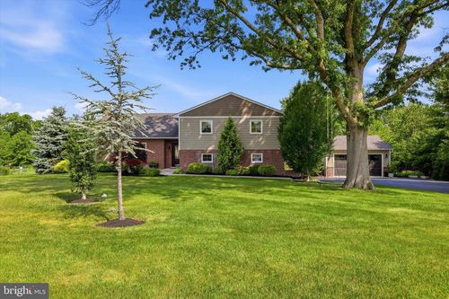 1317 Dell Rd, NORRISTOWN, PA, 19403-4525 | Card Image