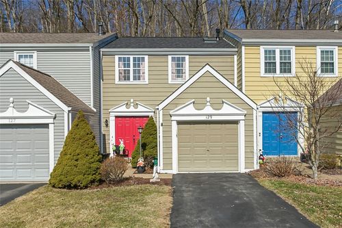 129 Commons Dr, Oakmont, PA, 15139-1174 | Card Image