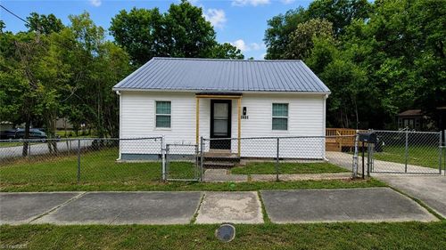 1401 Oak Street, Greensboro, NC, 27403 | Card Image
