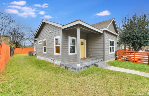 706 S Olive St, San Antonio, TX, 78203-1636 | Card Image