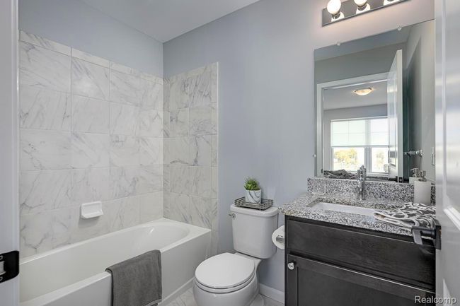 13 - 5171 Avery St, Condo with 2 bedrooms, 3 bathrooms and null parking in Detroit MI | Image 12