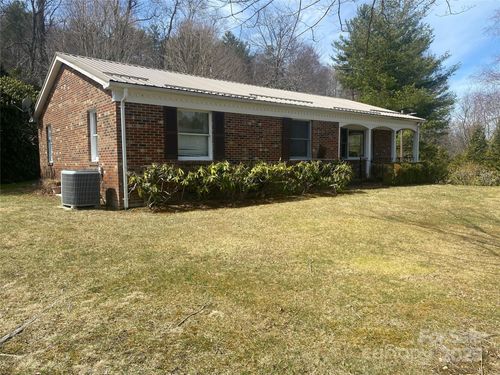 79 Rabbit Ranch Ln, Newland, NC, 28657 | Card Image