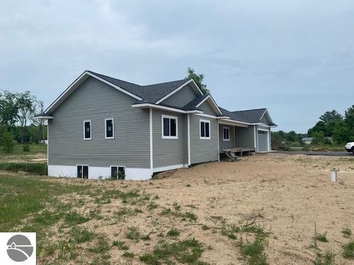 2-4925 Arbor Grove, Traverse City, MI, 49685 | Card Image