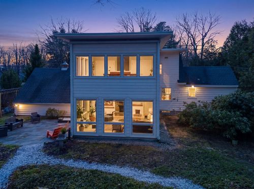 21 Johnson Road, Falmouth, ME, 04105 | Card Image