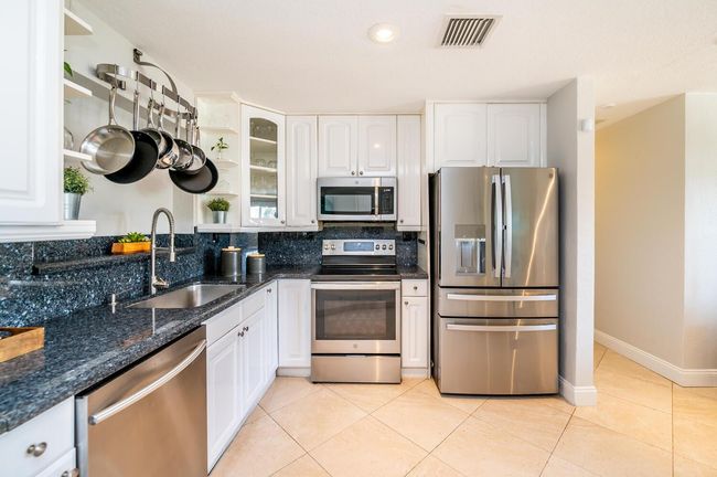 1841 Se 6 Th St, House other with 4 bedrooms, 3 bathrooms and null parking in Pompano Beach FL | Image 11