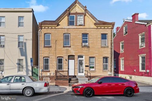 28 Poplar St, Trenton, NJ, 08638-5117 | Card Image