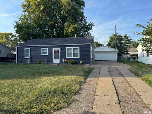 2014 W 68th St, Davenport, IA, 52806-1205 | Card Image