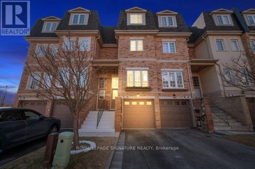 30-435 Hensall Cir, Mississauga, ON, L5A4P1 | Card Image