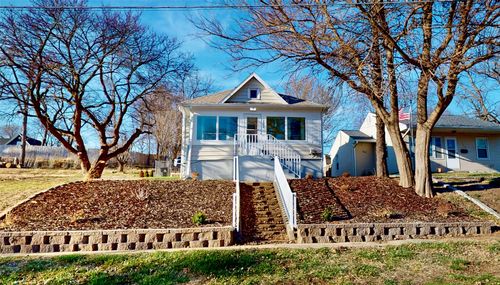 222 E Broadway St, Colfax, IA, 50054-1506 | Card Image