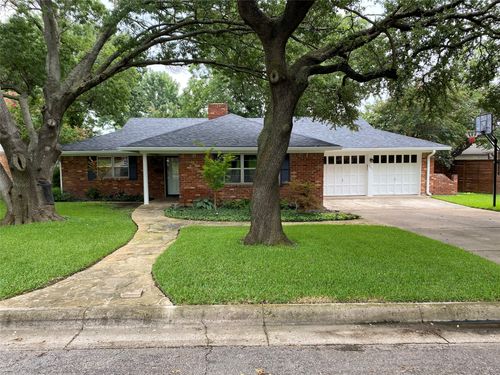 3621 Winifred Dr, Fort Worth, TX, 76133-2126 | Card Image