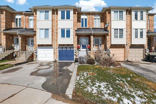 70 Natale Crt, Bradford, ON, L3Z3B1 | Card Image