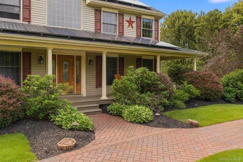 1252 Albany Post Rd, Gardiner, NY, 12525-5519 | Card Image