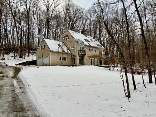 22 Troutbeck Cres, Amenia, NY, 12501-5806 | Card Image