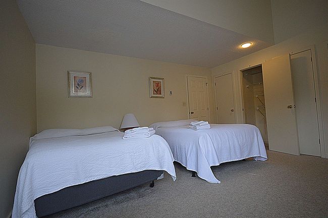 17B - 9 Mountain Sun Way, Condo with 3 bedrooms, 4 bathrooms and null parking in Waterville Valley NH | Image 21