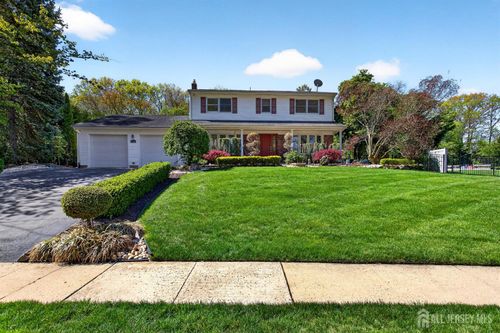 11 Apple Manor Ln, East Brunswick, NJ, 08816-2872 | Card Image