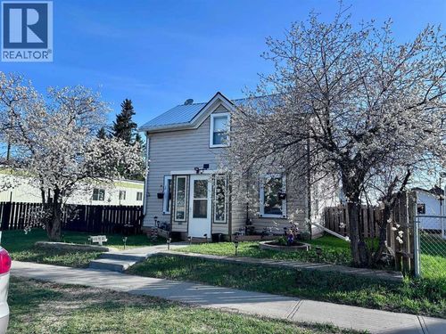 4924 50 Ave, Minburn, AB, T0B3B0 | Card Image