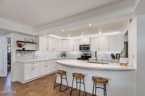 116-5132 N 31st Way, Phoenix, AZ, 85016-4503 | Card Image