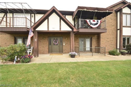 2-901 Pearson Cir, Boardman, OH, 44512-4757 | Card Image